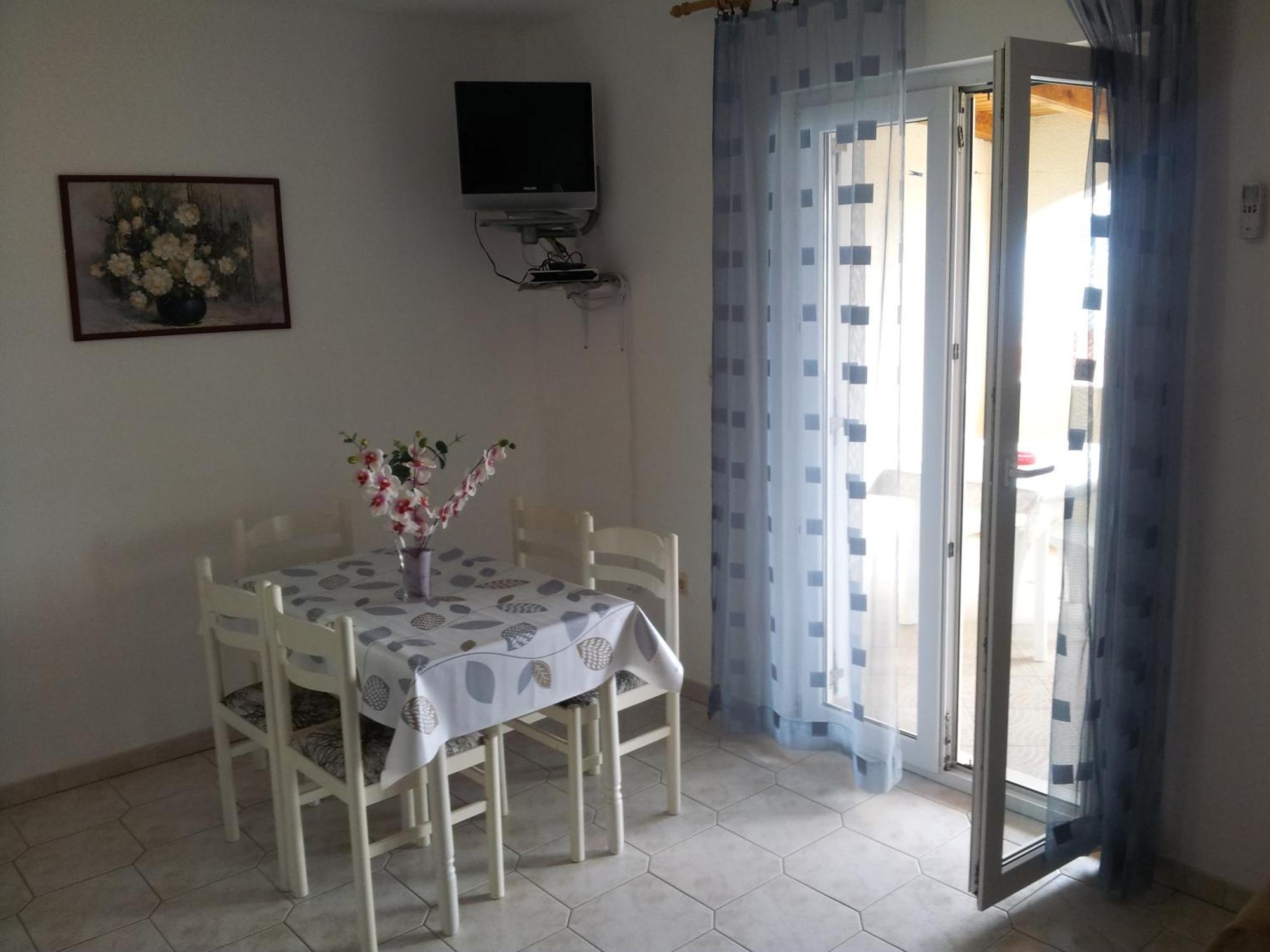 Apartments "Sea View" Miki & Ivana Bol Cameră foto